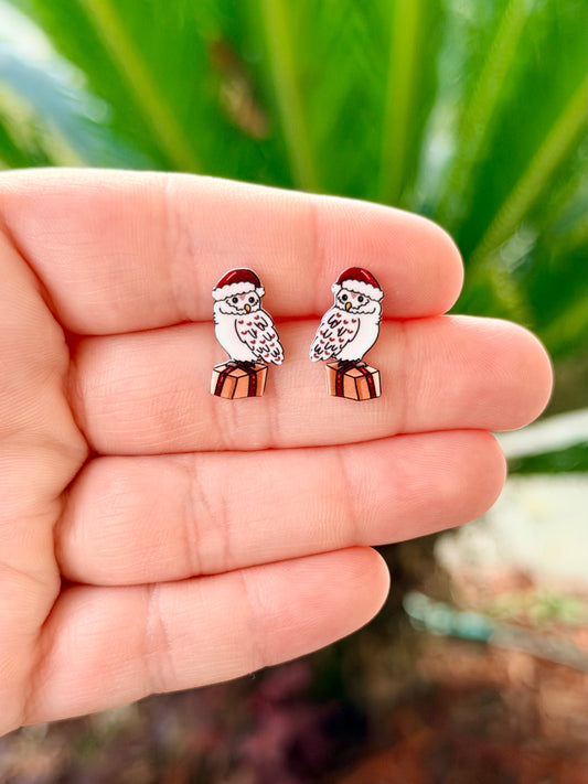 Wizarding Owl at Christmas Earring